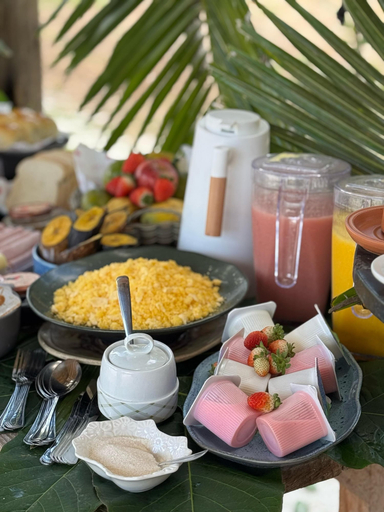 Food & Drinks