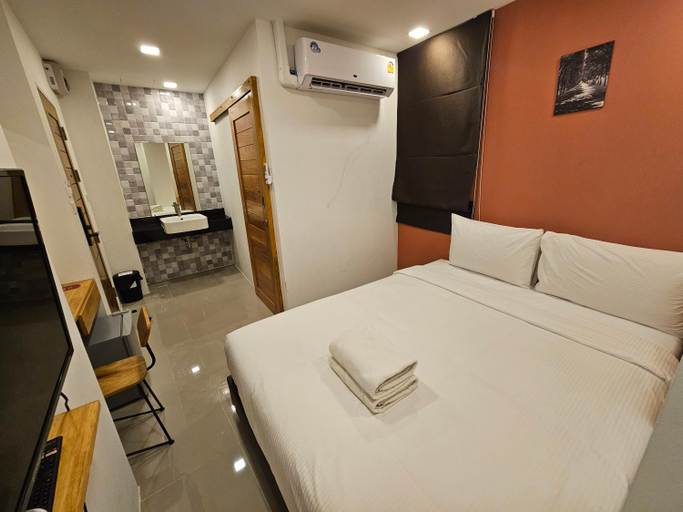 Bedroom 12