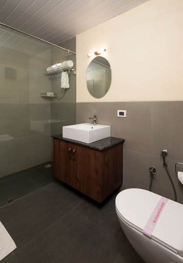 Bathroom 9