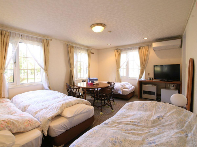 Bedroom 3, Aara Wakka, Hachimantai