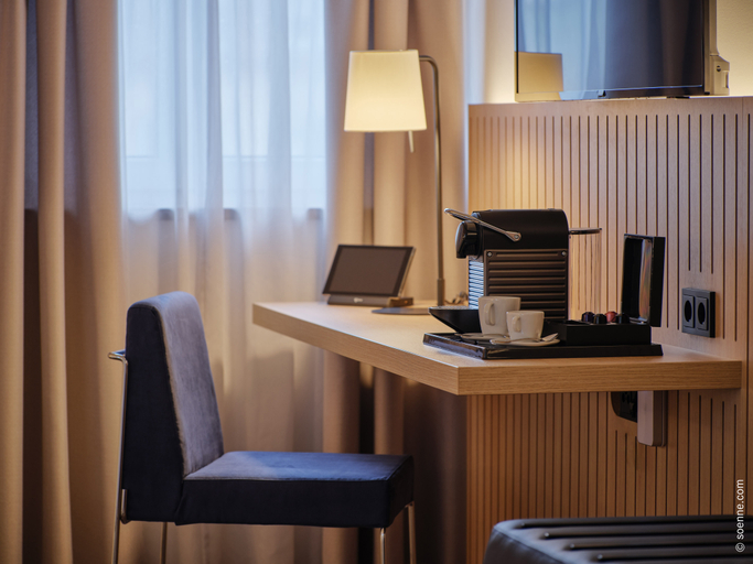 Bedroom 3, Dorint Hotel Wuerzburg, Würzburg