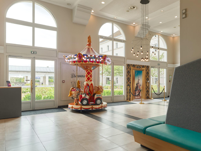 Public Area 2, B&B Hotel près de Disneyland Paris, Seine-et-Marne