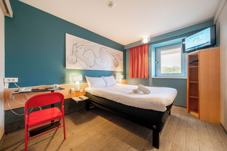 Bedroom 3, ibis Antibes Sophia Antipolis, Alpes-Maritimes