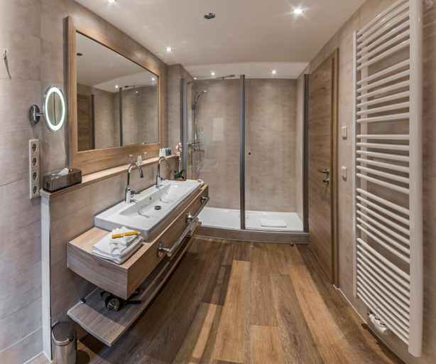 Bathroom 3, Hotel Drei Loewen, München