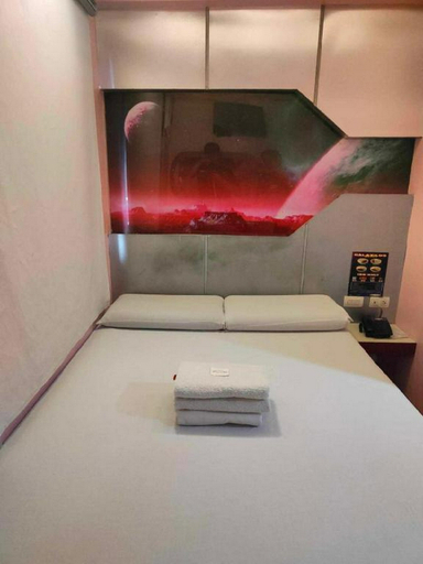 Bedroom 5, Astrotel Guadalupe, Taguig