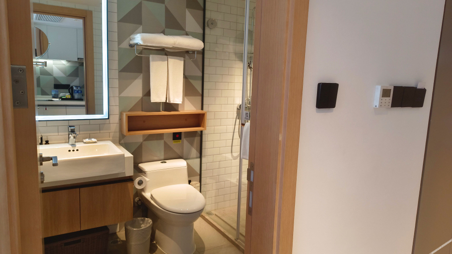 Bathroom 3, Hotel Somerset Yunlong Lake Xuzhou, Xuzhou