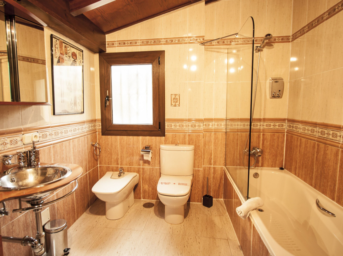 Bathroom 5, Villa Turrión, Málaga