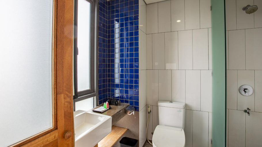 Bathroom 21