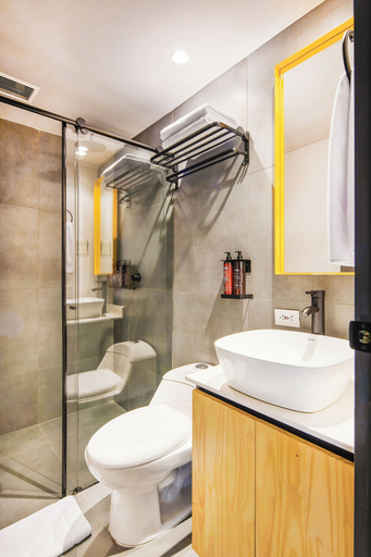 Bathroom 4, Firenze Lofts, Medellín