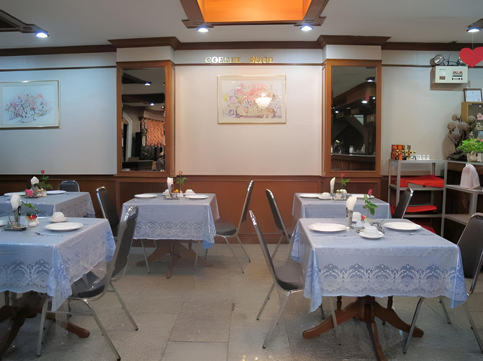 Food & Drinks 5, The Promenade Bangkok, Khlong Toey