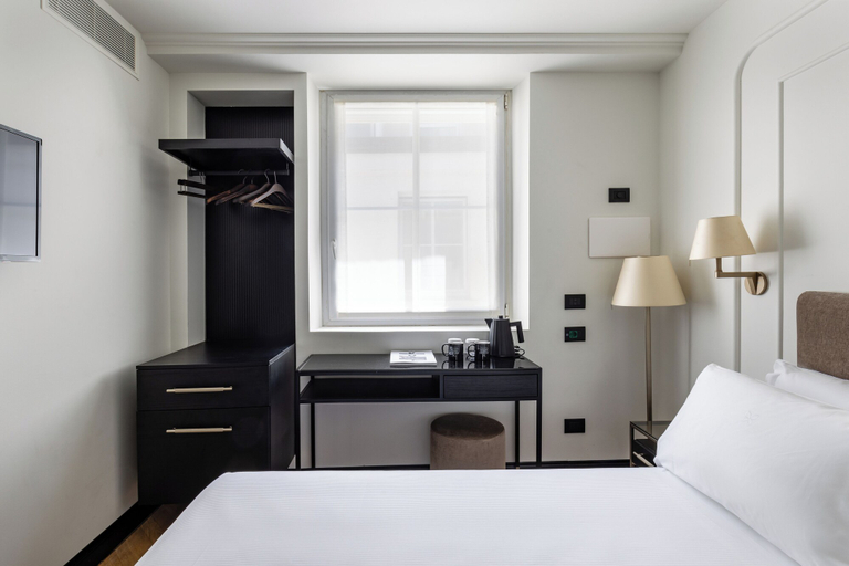 Bedroom 3, Hotel Continentale, Trieste