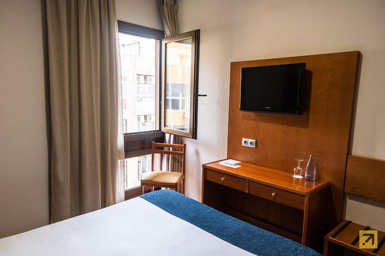 Bedroom 3, Hotel Adonis Plaza, Santa Cruz de Tenerife