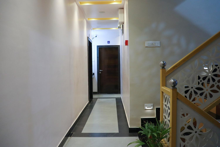 Public Area 3, Hotel Garuda Executive, Latur