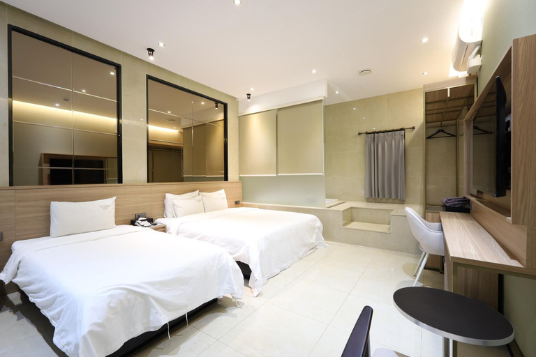 Bedroom 5