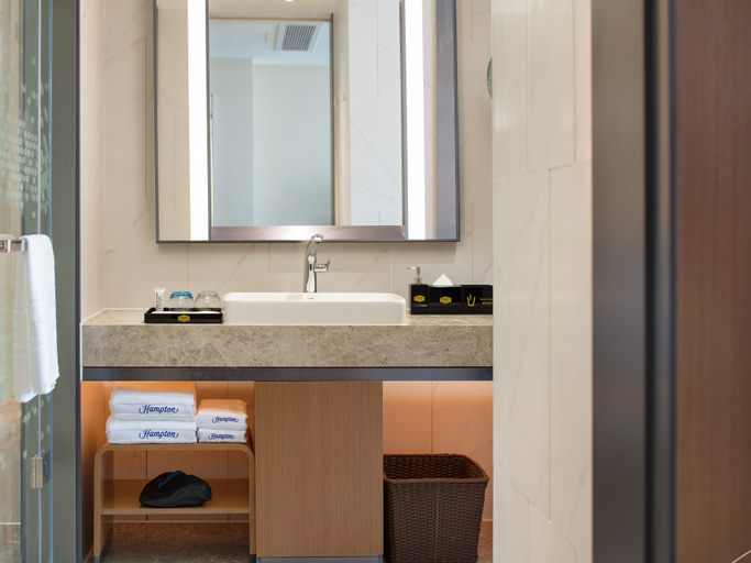 Bathroom 3, ハンプトンbyヒルトンホテル, Zhongshan