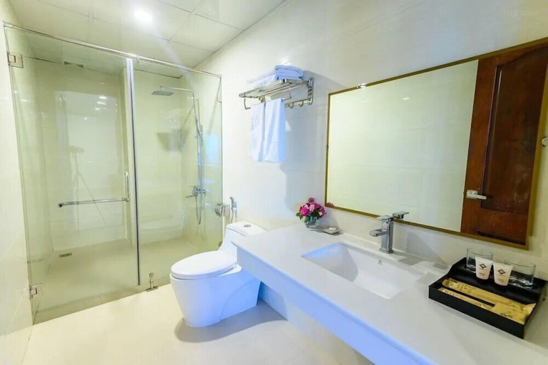 Bathroom, Phuc Anh Hotel Sam Son -BAYLUXURY, Sầm Sơn