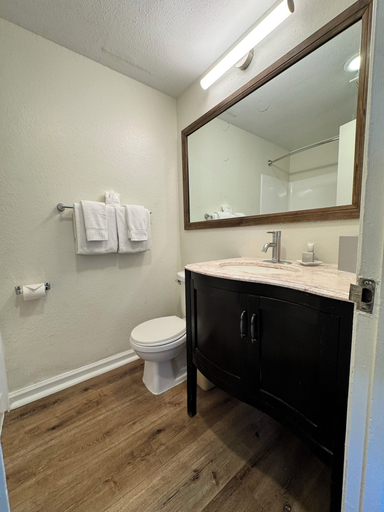 Bathroom 4, Pacific Edge Hotel, Orange