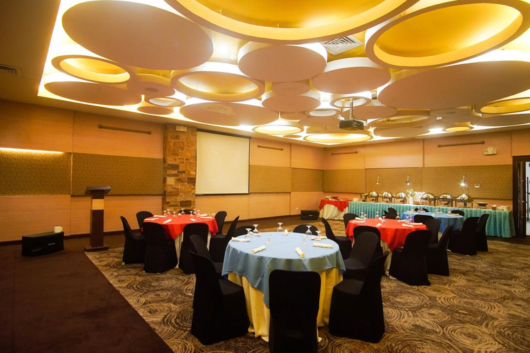 Food & Drinks 5, Go Hotels Iloilo, Iloilo City
