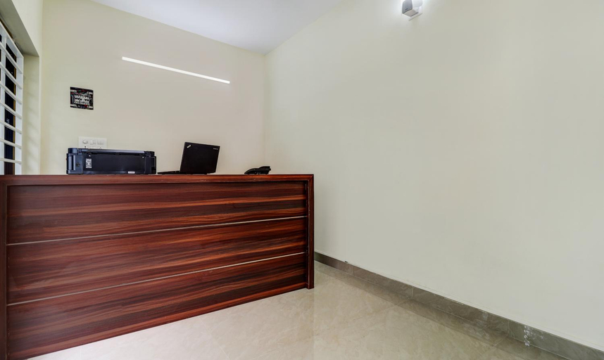 Public Area 5, Itsy Hotels Rain Tulsi Stayz, Palarivattom Junction, Ernakulam