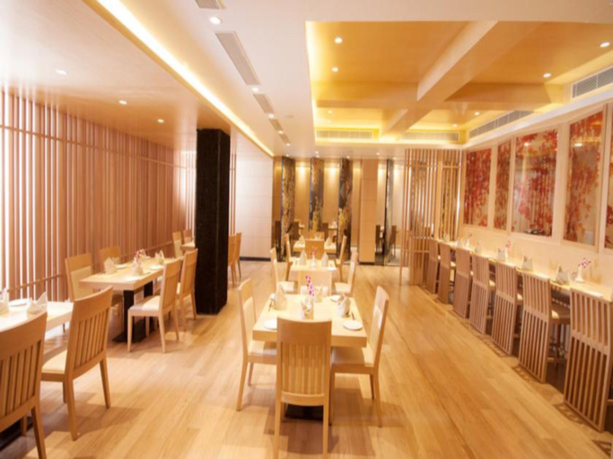 Food & Drinks 5, The Chancery Hotel, Bangalore