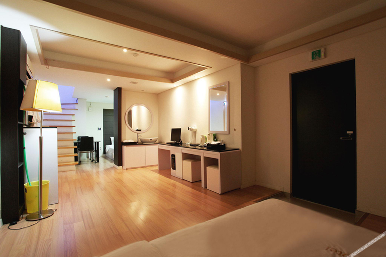 Bedroom 2, Mia Gallery, Gangbuk