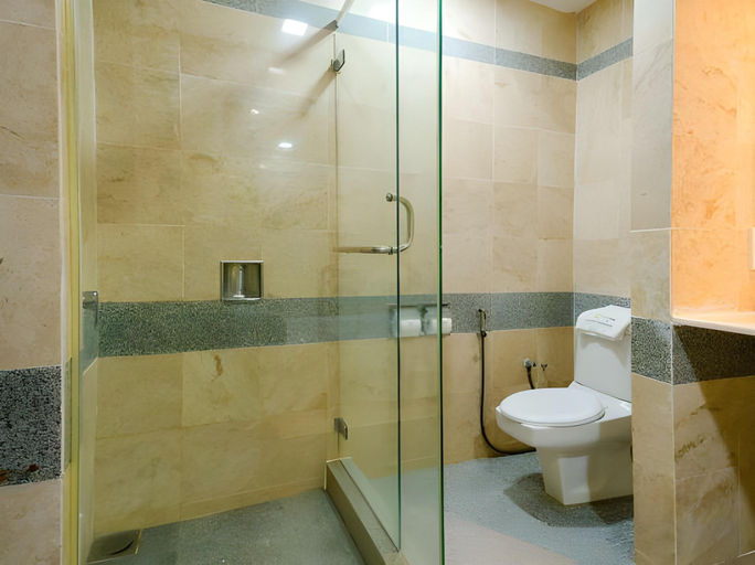 Bathroom 9