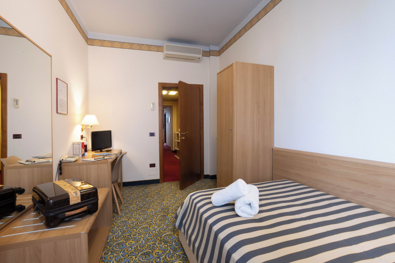 Bedroom 4, Giardinetto, Brescia