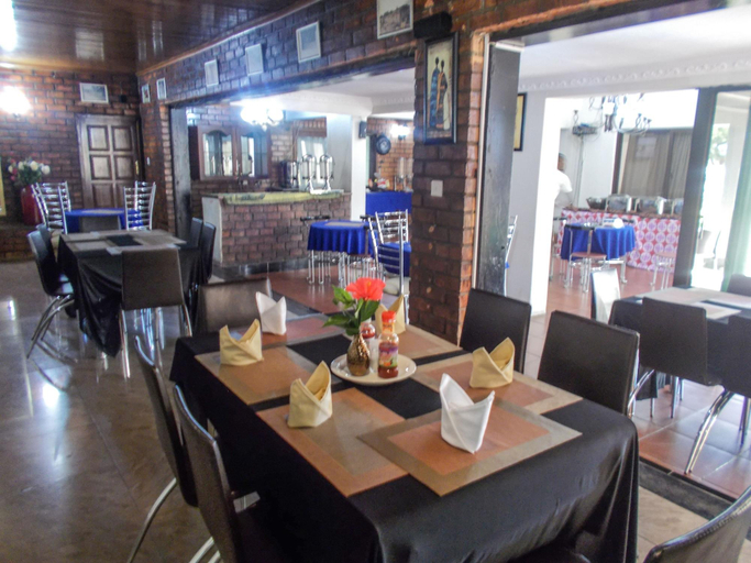 Food & Drinks 5, Acamms Lodge Roma, Lusaka