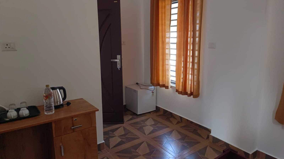 Others 5, NIRUPAMA HOTEL ALUVA, Ernakulam
