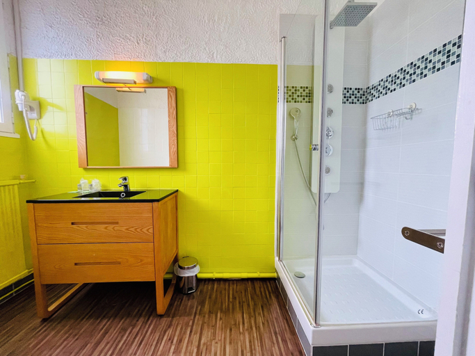 Bathroom 6