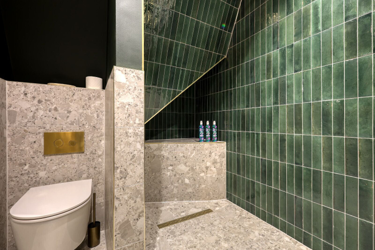 Bathroom 3, The Carlton Tavern Hotel, London