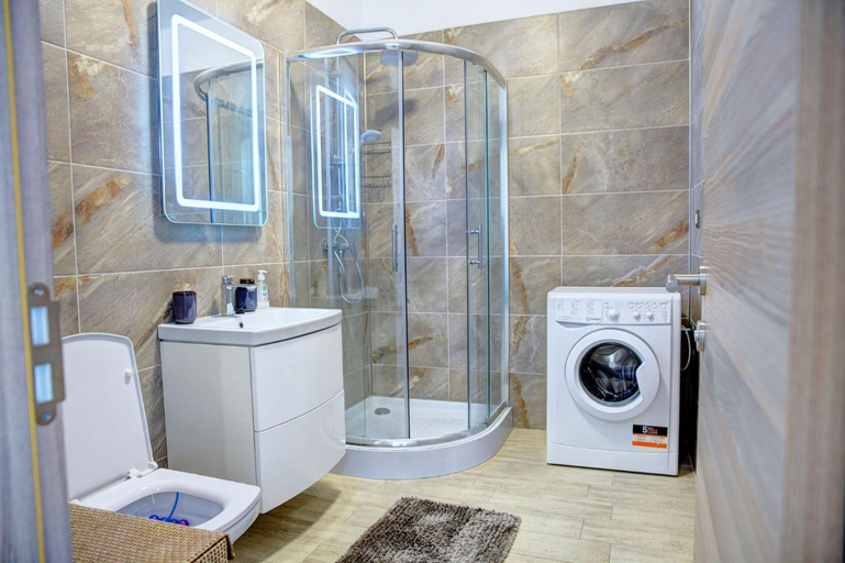 Bathroom 3, Aparthotel Ella Mamaia, Navodari