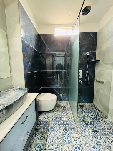 Bathroom 3, Shyamsudha Homestay, Ujjain