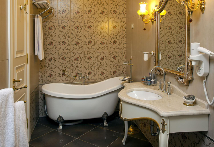 Bathroom 5, Limak Thermal Boutique Hotel, Merkez