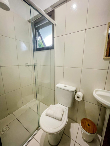 Bathroom 3, Hospedagem Vida e Natureza, Gramado