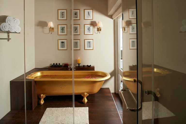 Bathroom, Ekho Lake House Polonnaruwa, Thamankaduwa
