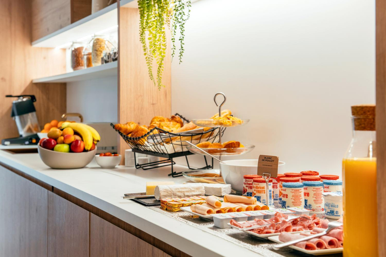 Food & Drinks 5, Adagio City Aparthotel Opera, Paris