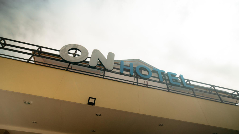 Others 4, On Hotel Clark Branch, Mabalacat
