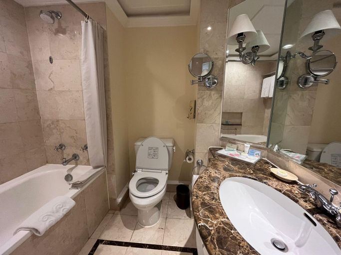 Bathroom 7