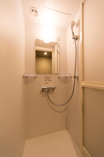 Bathroom 22