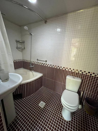 Bathroom 4, Sweet Home, Samarkand