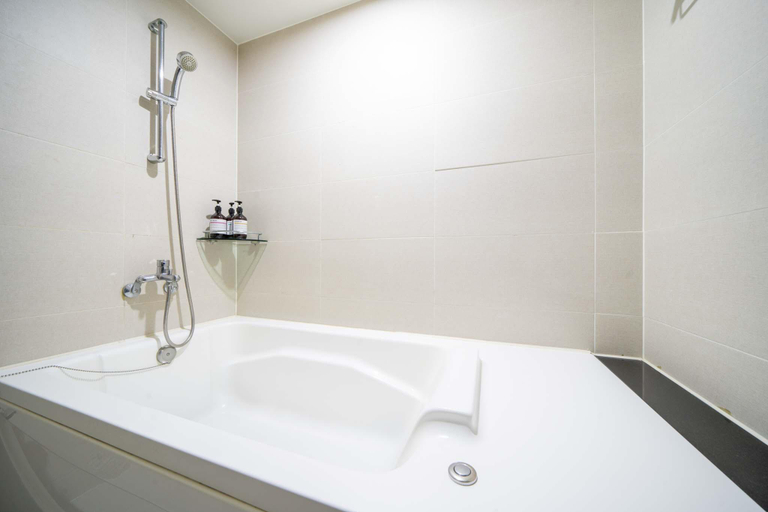 Bathroom 8