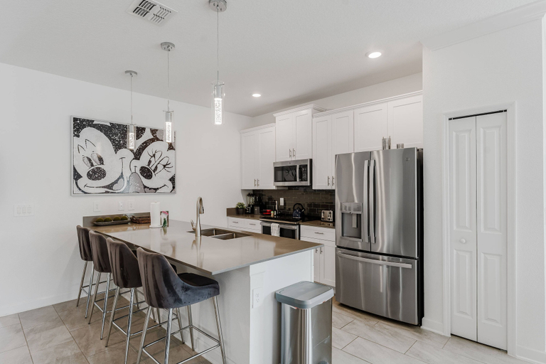 Room 4, Dream 5Bd Storeylake Close to Disney, Osceola