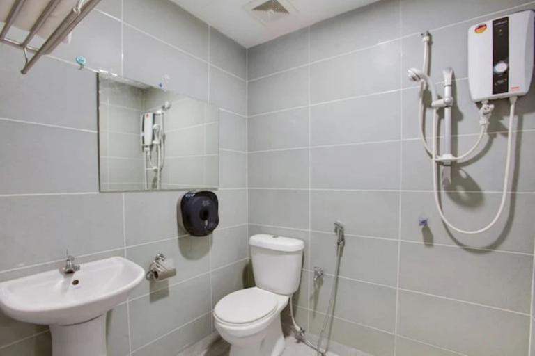 Bathroom 4, 988 Hotel, Johor Bahru