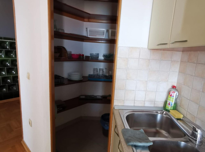 Others 5, Apartment Gilletino, Dugi Rat