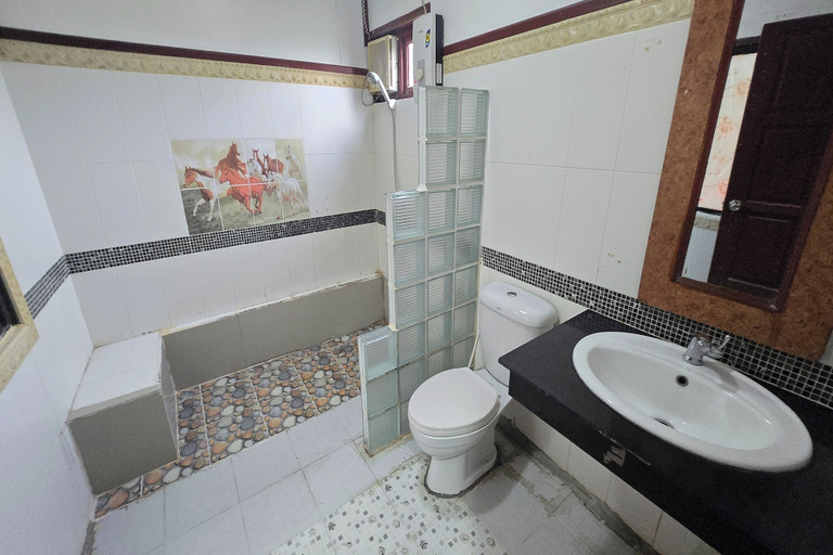Bathroom 4, Ruean Mai Chaylay Songkhla, Muang Songkhla