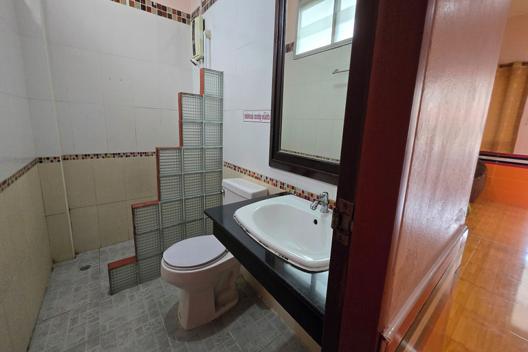 Bathroom 4, KhiangLe Resort 1, Muang Songkhla