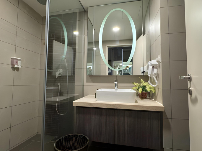 Bathroom 7