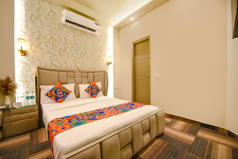 Bedroom 3, Fabhotel Vintage Inn, Delhi