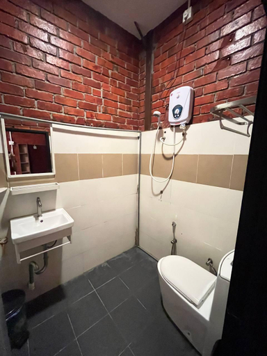 Bathroom 9